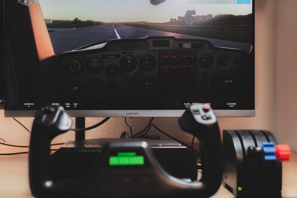 Logitech G Saitek Pro Flight Yoke System im Test